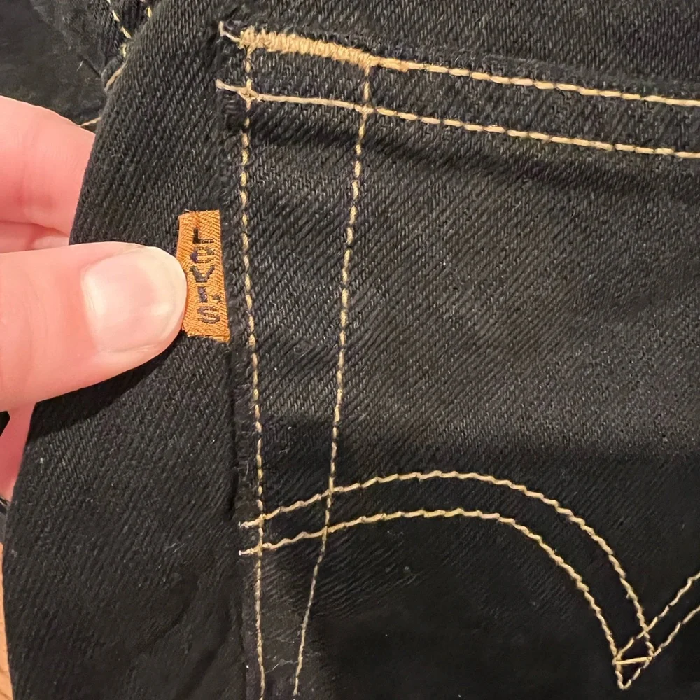 LEVIS SHORTS - Picture 3 of 4